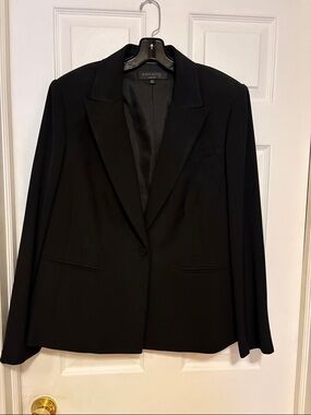 Anne Klein Black Single-Button Tailored Black Suit